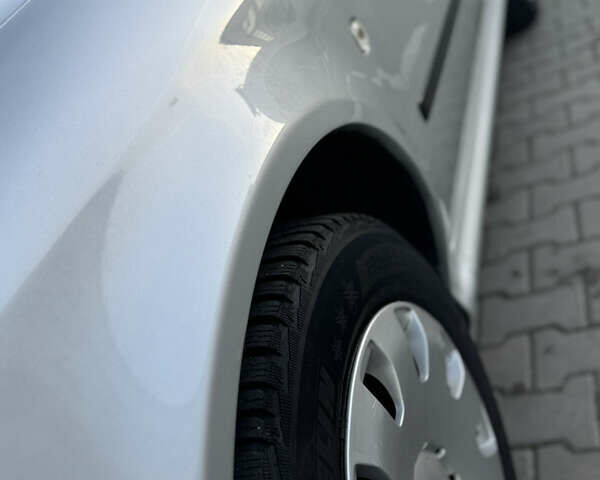 Сірий Шкода Октавія, об'ємом двигуна 1.6 л та пробігом 210 тис. км за 4399 $, фото 30 на Automoto.ua