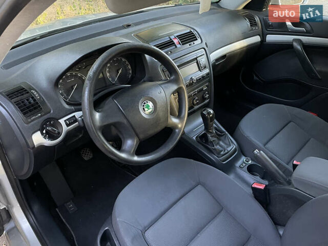 Шкода Октавія 2006 у Одесі на Automoto.ua Сірий Шкода Октавія, об'ємом двигуна 1.9 л та пробігом 305 тис. км за 3030 $, фото 17 на Automoto.ua
