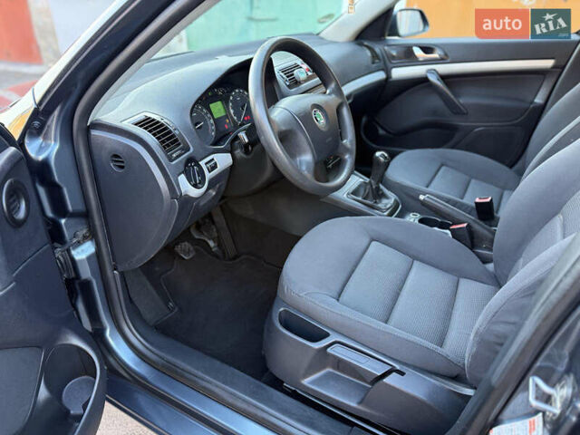 Серый Шкода Октавия, объемом двигателя 1.6 л и пробегом 170 тыс. км за 6500 $, фото 14 на Automoto.ua