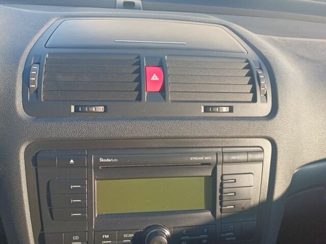 Шкода Октавия 2006 в Николаеве на Automoto.ua Серый Шкода Октавия, объемом двигателя 1.9 л и пробегом 450 тыс. км за 2900 $, фото 20 на Automoto.ua