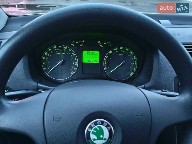 Серый Шкода Октавия, объемом двигателя 1.6 л и пробегом 196 тыс. км за 5950 $, фото 24 на Automoto.ua