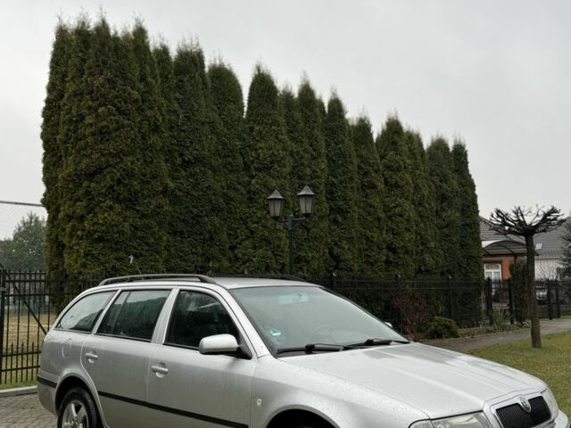 Серый Шкода Октавия, объемом двигателя 1.6 л и пробегом 218 тыс. км за 4400 $, фото 1 на Automoto.ua