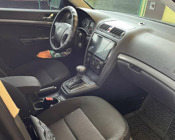 Сірий Шкода Октавія, об'ємом двигуна 1.98 л та пробігом 241 тис. км за 6800 $, фото 11 на Automoto.ua