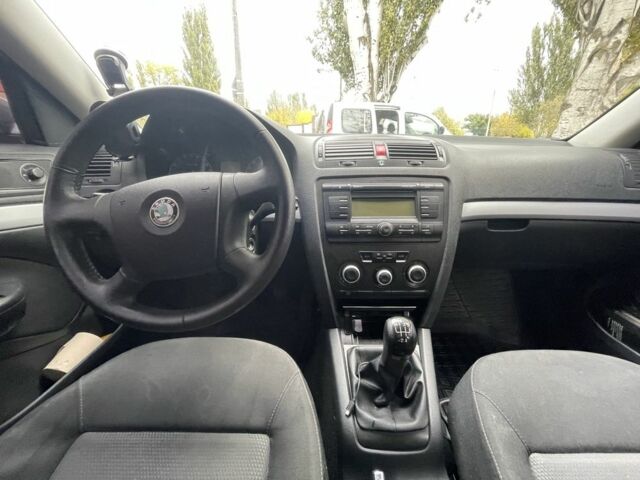 Сірий Шкода Октавія, об'ємом двигуна 1.6 л та пробігом 305 тис. км за 5200 $, фото 13 на Automoto.ua