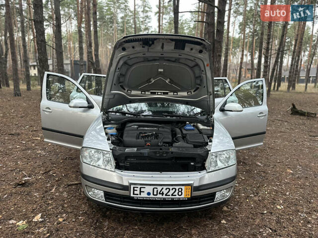 Серый Шкода Октавия, объемом двигателя 1.6 л и пробегом 249 тыс. км за 5950 $, фото 36 на Automoto.ua