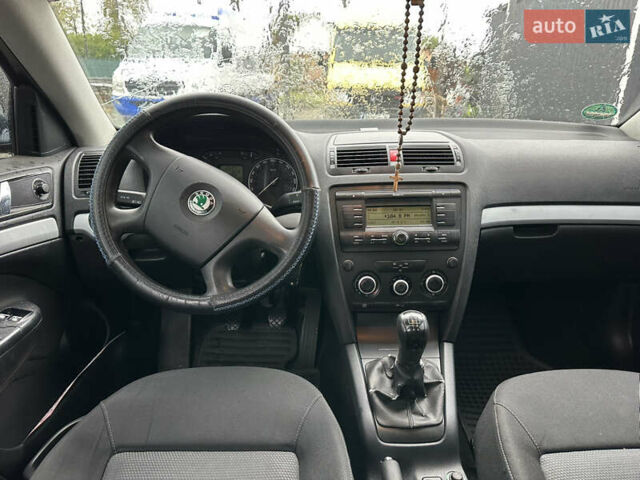 Сірий Шкода Октавія, об'ємом двигуна 1.6 л та пробігом 223 тис. км за 5650 $, фото 18 на Automoto.ua
