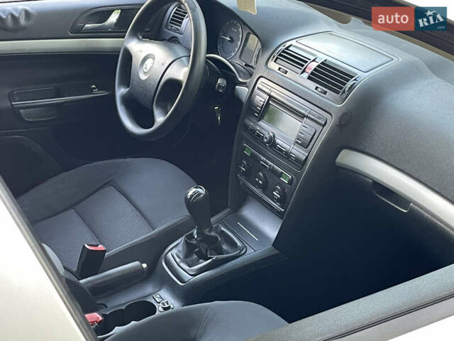 Шкода Октавія 2006 у Одесі на Automoto.ua Сірий Шкода Октавія, об'ємом двигуна 1.9 л та пробігом 305 тис. км за 3030 $, фото 11 на Automoto.ua