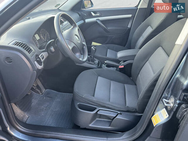 Сірий Шкода Октавія, об'ємом двигуна 1.6 л та пробігом 228 тис. км за 5600 $, фото 16 на Automoto.ua