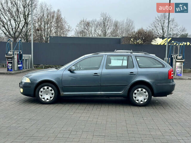 Серый Шкода Октавия, объемом двигателя 1.6 л и пробегом 260 тыс. км за 6555 $, фото 1 на Automoto.ua