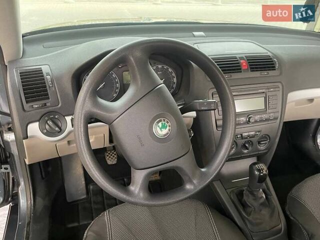 Серый Шкода Октавия, объемом двигателя 1.6 л и пробегом 228 тыс. км за 6250 $, фото 14 на Automoto.ua