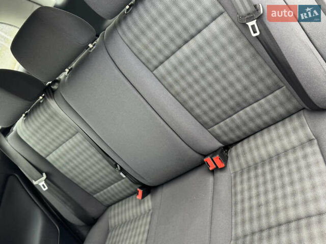 Серый Шкода Октавия, объемом двигателя 1.6 л и пробегом 210 тыс. км за 4599 $, фото 45 на Automoto.ua