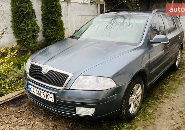 Серый Шкода Октавия, объемом двигателя 1.6 л и пробегом 243 тыс. км за 6500 $, фото 1 на Automoto.ua