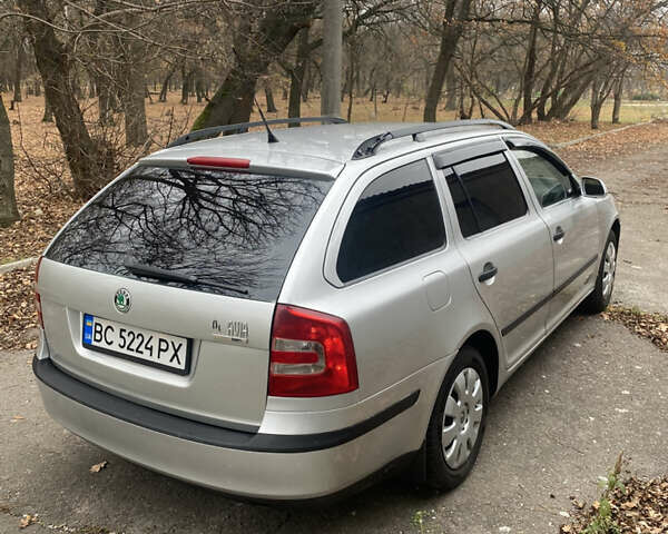 Серый Шкода Октавия, объемом двигателя 1.6 л и пробегом 201 тыс. км за 6000 $, фото 7 на Automoto.ua