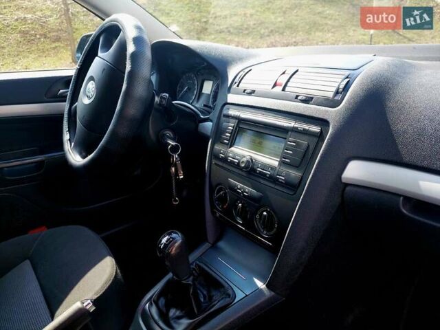 Серый Шкода Октавия, объемом двигателя 1.6 л и пробегом 244 тыс. км за 6700 $, фото 10 на Automoto.ua