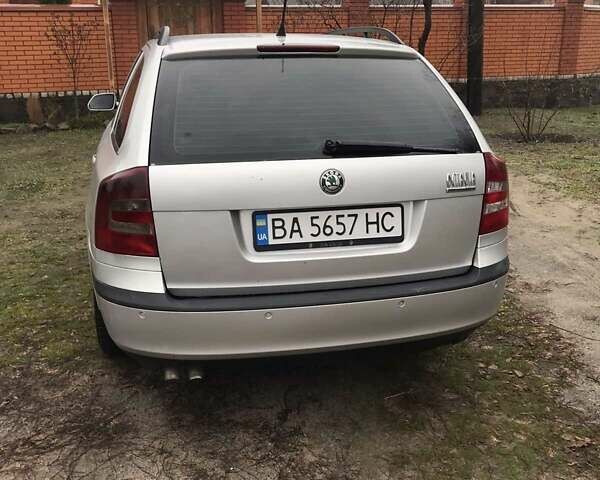 Серый Шкода Октавия, объемом двигателя 1.97 л и пробегом 275 тыс. км за 5300 $, фото 3 на Automoto.ua