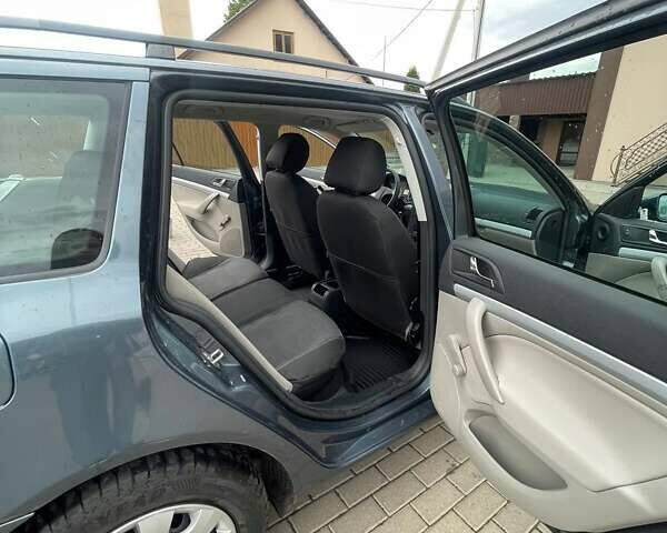 Серый Шкода Октавия, объемом двигателя 1.6 л и пробегом 228 тыс. км за 6250 $, фото 12 на Automoto.ua