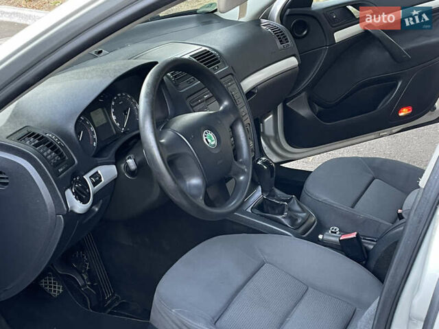 Шкода Октавія 2006 у Одесі на Automoto.ua Сірий Шкода Октавія, об'ємом двигуна 1.9 л та пробігом 305 тис. км за 3030 $, фото 7 на Automoto.ua