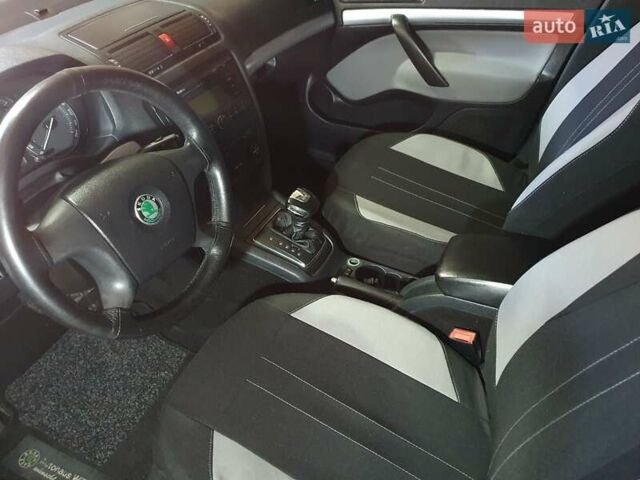 Серый Шкода Октавия, объемом двигателя 1.9 л и пробегом 260 тыс. км за 6600 $, фото 7 на Automoto.ua