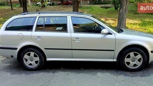 Серый Шкода Октавия, объемом двигателя 1.6 л и пробегом 212 тыс. км за 5700 $, фото 1 на Automoto.ua