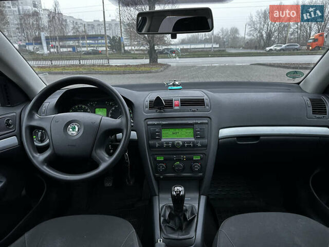 Серый Шкода Октавия, объемом двигателя 1.6 л и пробегом 260 тыс. км за 6555 $, фото 13 на Automoto.ua