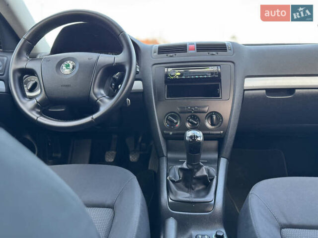 Серый Шкода Октавия, объемом двигателя 0 л и пробегом 190 тыс. км за 5690 $, фото 19 на Automoto.ua