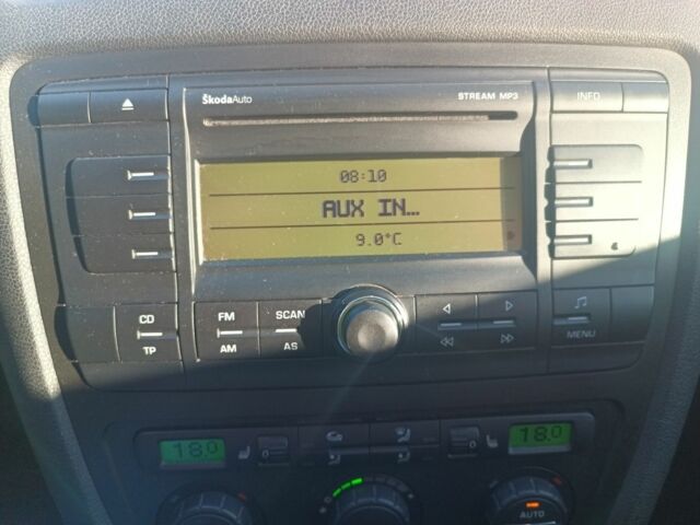 Шкода Октавия 2006 в Николаеве на Automoto.ua Серый Шкода Октавия, объемом двигателя 1.9 л и пробегом 450 тыс. км за 2900 $, фото 15 на Automoto.ua