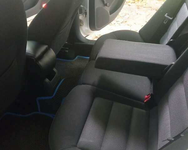 Сірий Шкода Октавія, об'ємом двигуна 1.6 л та пробігом 275 тис. км за 6000 $, фото 29 на Automoto.ua