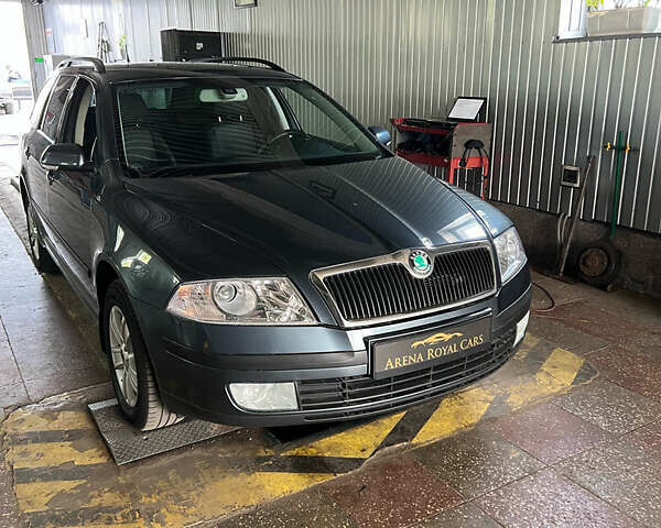 Серый Шкода Октавия, объемом двигателя 1.6 л и пробегом 243 тыс. км за 6500 $, фото 4 на Automoto.ua