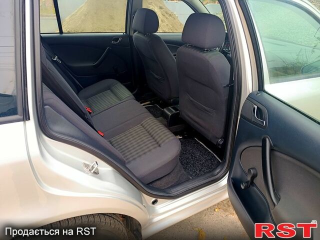 Серый Шкода Октавия, объемом двигателя 1.6 л и пробегом 180 тыс. км за 6500 $, фото 8 на Automoto.ua