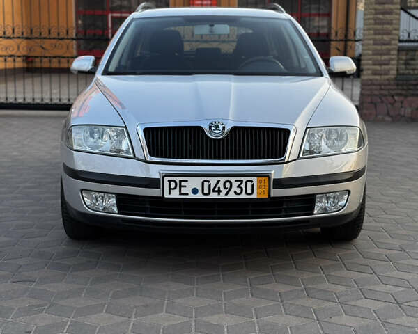 Серый Шкода Октавия, объемом двигателя 1.6 л и пробегом 277 тыс. км за 6300 $, фото 1 на Automoto.ua