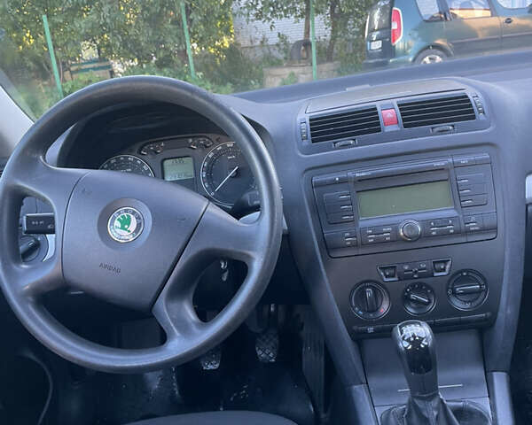 Сірий Шкода Октавія, об'ємом двигуна 1.6 л та пробігом 229 тис. км за 6050 $, фото 10 на Automoto.ua