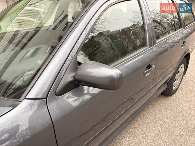 Серый Шкода Октавия, объемом двигателя 1.9 л и пробегом 142 тыс. км за 5200 $, фото 3 на Automoto.ua