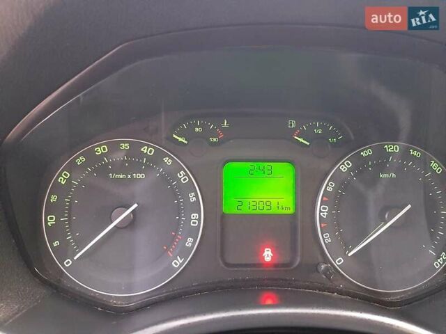 Серый Шкода Октавия, объемом двигателя 1.6 л и пробегом 220 тыс. км за 6200 $, фото 159 на Automoto.ua