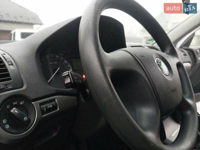 Серый Шкода Октавия, объемом двигателя 1.6 л и пробегом 229 тыс. км за 5900 $, фото 45 на Automoto.ua