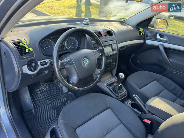 Серый Шкода Октавия, объемом двигателя 1.6 л и пробегом 244 тыс. км за 6550 $, фото 10 на Automoto.ua