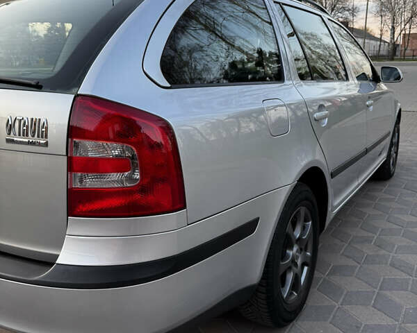 Серый Шкода Октавия, объемом двигателя 1.6 л и пробегом 277 тыс. км за 6300 $, фото 17 на Automoto.ua