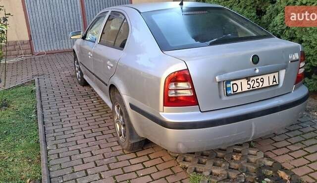 Серый Шкода Октавия, объемом двигателя 2 л и пробегом 296 тыс. км за 4500 $, фото 1 на Automoto.ua