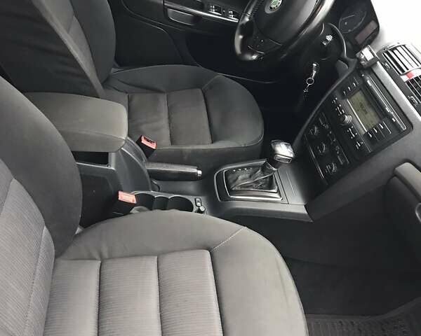 Серый Шкода Октавия, объемом двигателя 1.97 л и пробегом 275 тыс. км за 5300 $, фото 11 на Automoto.ua