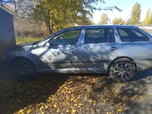 Серый Шкода Октавия, объемом двигателя 2 л и пробегом 200 тыс. км за 7700 $, фото 4 на Automoto.ua