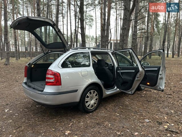 Серый Шкода Октавия, объемом двигателя 1.6 л и пробегом 249 тыс. км за 5950 $, фото 9 на Automoto.ua