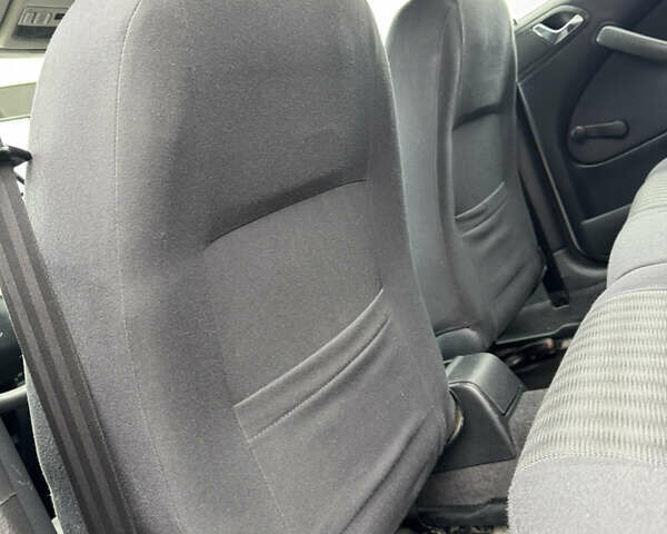 Сірий Шкода Октавія, об'ємом двигуна 1.6 л та пробігом 210 тис. км за 4399 $, фото 48 на Automoto.ua