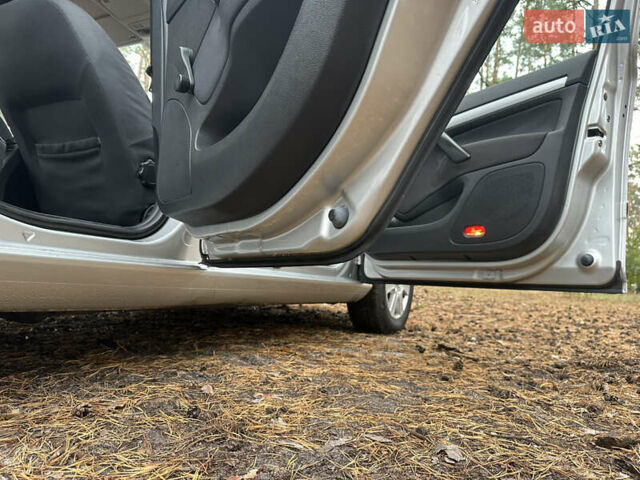 Шкода Октавия 2006 в Киеве на Automoto.ua Серый Шкода Октавия, объемом двигателя 1.6 л и пробегом 249 тыс. км за 6350 $, фото 10 на Automoto.ua