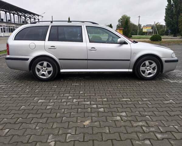 Серый Шкода Октавия, объемом двигателя 1.6 л и пробегом 221 тыс. км за 4500 $, фото 3 на Automoto.ua