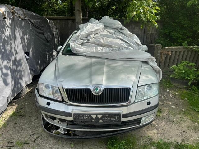 Серый Шкода Октавия, объемом двигателя 1.6 л и пробегом 240 тыс. км за 2000 $, фото 2 на Automoto.ua