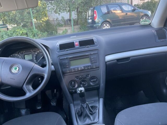 Шкода Октавия 2006 в Яворове на Automoto.ua Серый Шкода Октавия, объемом двигателя 1.6 л и пробегом 229 тыс. км за 6050 $, фото 7 на Automoto.ua