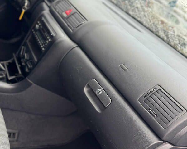 Серый Шкода Октавия, объемом двигателя 1.6 л и пробегом 210 тыс. км за 4599 $, фото 60 на Automoto.ua