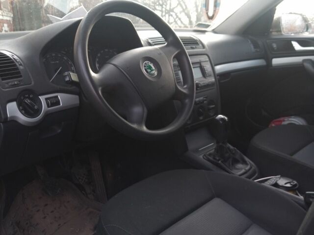 Серый Шкода Октавия, объемом двигателя 0 л и пробегом 300 тыс. км за 2500 $, фото 6 на Automoto.ua