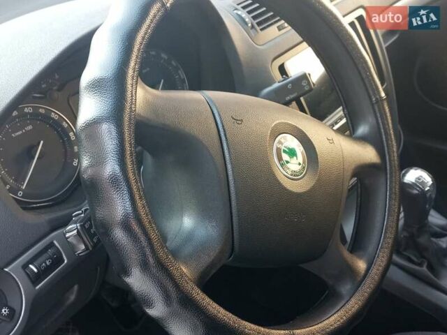 Серый Шкода Октавия, объемом двигателя 1.6 л и пробегом 176 тыс. км за 5950 $, фото 19 на Automoto.ua