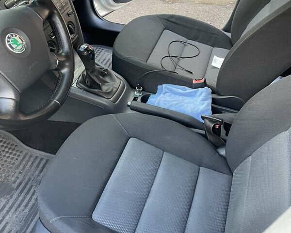 Серый Шкода Октавия, объемом двигателя 1.6 л и пробегом 253 тыс. км за 4700 $, фото 21 на Automoto.ua