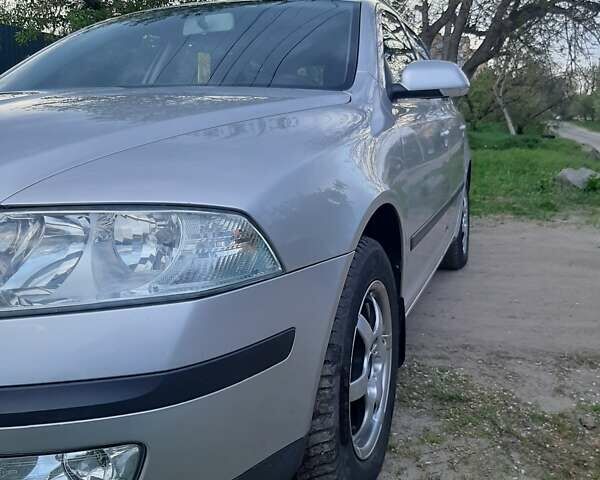 Серый Шкода Октавия, объемом двигателя 1.6 л и пробегом 220 тыс. км за 6200 $, фото 165 на Automoto.ua